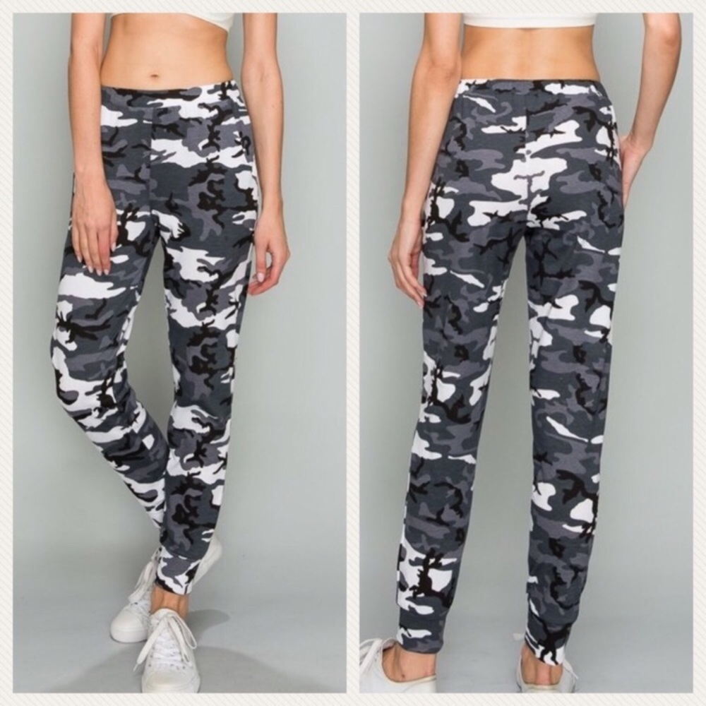 LAST ONE! Camo Print Joggers Gray & White Size L - Picture 2 of 4